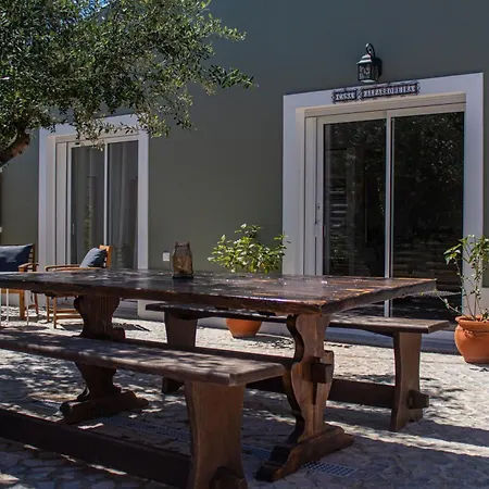 Farm Olive, Casa Alfarrobeira מונקאראפאצ'ו